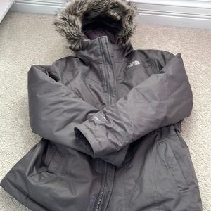 Girls large the north face winter jacket coat